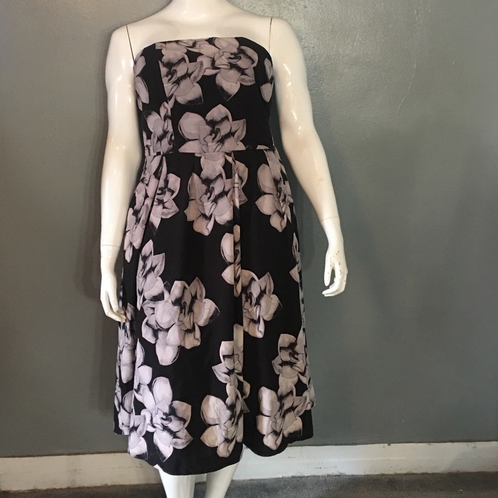 Floral strapless dress